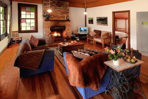 Cedar Creek Cottages - Northern Rivers Accommodation 6