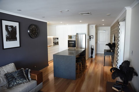 Darling Harbour Getaway - Northern Rivers Accommodation 6