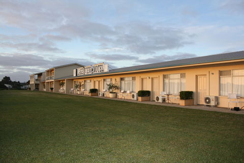 Lakeview Motel & Apartments - Northern Rivers Accommodation 3