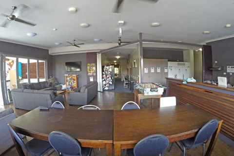 Global Backpackers - Port Douglas - Northern Rivers Accommodation 4