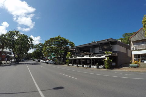 Global Backpackers - Port Douglas - Northern Rivers Accommodation 1