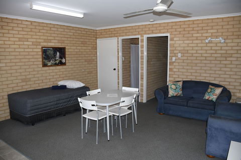 Kalbarri Seafront Villas - Northern Rivers Accommodation 6