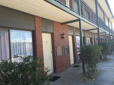 Ploughmans Motor Inn - Northern Rivers Accommodation 4