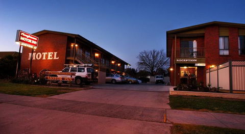 Ploughmans Motor Inn - Northern Rivers Accommodation 2