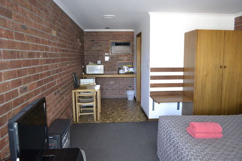 Kardinia Park Motel - Northern Rivers Accommodation 5