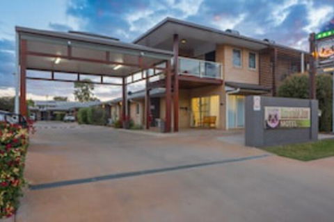 Emerald Inn - Northern Rivers Accommodation 0