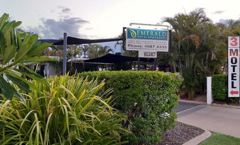 Emerald Motel Apartments - Northern Rivers Accommodation 0