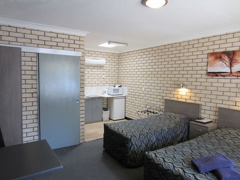 Cowra Crest Motel - Northern Rivers Accommodation 6