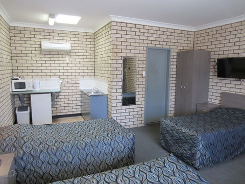 Cowra Crest Motel - Northern Rivers Accommodation 4