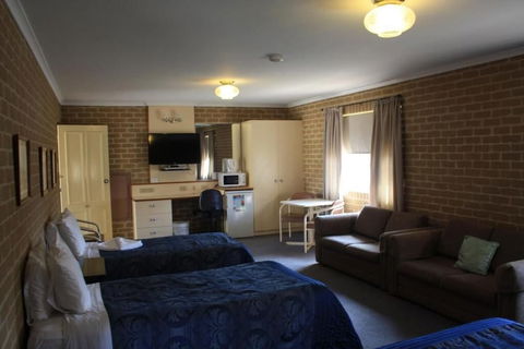 Grand Manor Motor Inn - Queanbeyan - Northern Rivers Accommodation 6