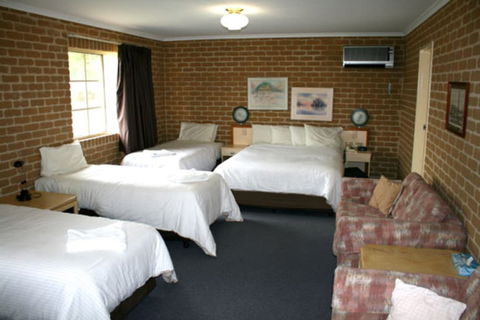 Grand Manor Motor Inn - Queanbeyan - Northern Rivers Accommodation 5