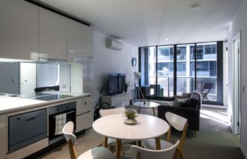 Roomerang At Madison Tower 19 - Northern Rivers Accommodation 6