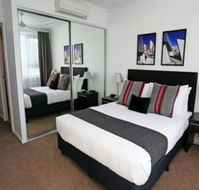 Under the Townsville Sun 694I - Northern Rivers Accommodation
