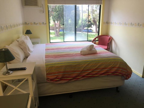 Halls Gap Tavern - Northern Rivers Accommodation 1