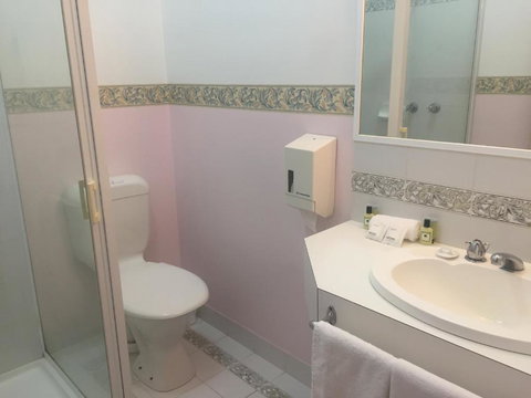 Halls Gap Tavern - Northern Rivers Accommodation 4