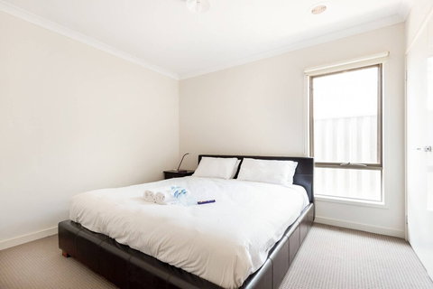 5br Luxury House 20 Min To Cbd Spacious Living - Northern Rivers Accommodation 5