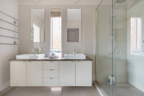 5br Luxury House 20 Min To Cbd Spacious Living - Northern Rivers Accommodation 3