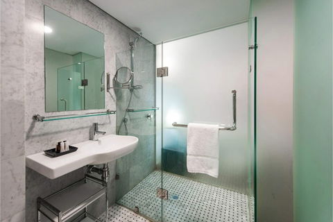 Contemporary Room, Roof Terrace, Stay In The City - Northern Rivers Accommodation 4