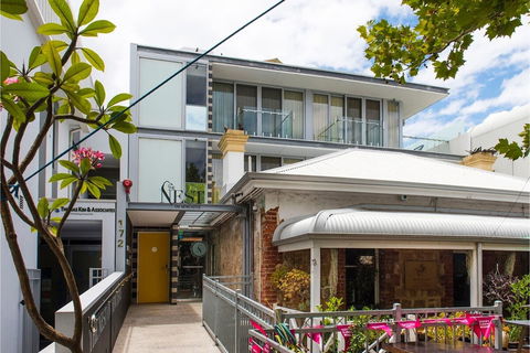 Contemporary Room, Roof Terrace, Stay In The City - Northern Rivers Accommodation 2