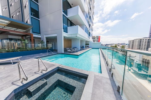 Homely Apartment In South Brisbane - Northern Rivers Accommodation 4