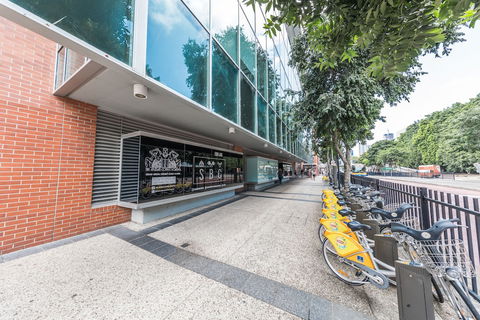 Homely Apartment In South Brisbane - Northern Rivers Accommodation 0