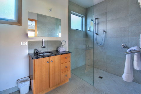 Freycinet Stone Studio 3 - Northern Rivers Accommodation 4