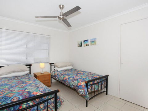 Maui 6 2 BDRM Apt On Parkyn Pde - Northern Rivers Accommodation 1