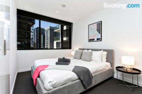 Complete Host Manhattan Apartments - Northern Rivers Accommodation 0