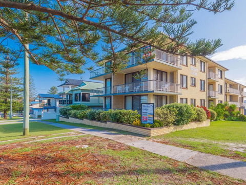 Flinders Lodge Fantastic Views Opposite Main Beach - Northern Rivers Accommodation 4