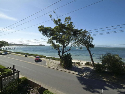 5 SHOAL TOWERS 11 SHOAL BAY RD FANTASTIC LOCATION WITH WATER VIEWS - Northern Rivers Accommodation 2