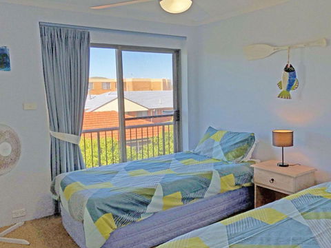 7 Skyline 12 Thurlow Avenue Unit With A WOW Factor - Northern Rivers Accommodation 4