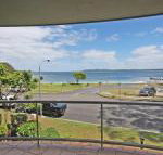 7 Florentine 11 Columbia Close air conditioned unit with fantastic views of Little Beach - Northern Rivers Accommodation