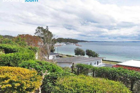 2 Highpoint 4 Magnus Street Two Bedroom Unit Close To Nelson Bay CBD - Northern Rivers Accommodation 6