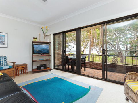 4 Sailfish 46 Magnus Street Water Views & Close To The Marina - Northern Rivers Accommodation 4