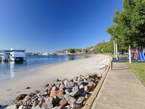 4 Sailfish 46 Magnus Street Water Views & Close To The Marina - Northern Rivers Accommodation 5