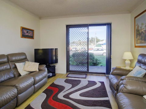 Seabreeze 6 Opposite Bowling Club - Northern Rivers Accommodation 5