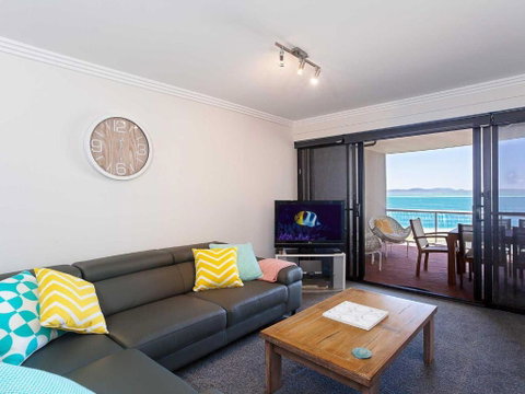 12 Florentine 11 Columbia Close â€“ WIFI Aircon Spectacular Views - Northern Rivers Accommodation 1