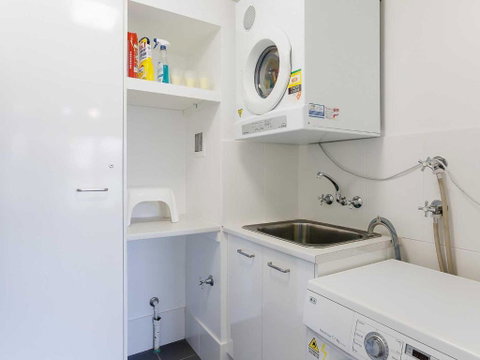 12 Florentine 11 Columbia Close â€“ WIFI Aircon Spectacular Views - Northern Rivers Accommodation 3