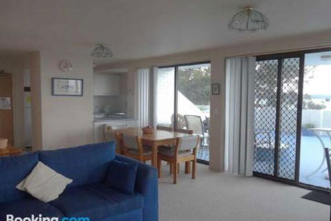 4 The Point 5 7 Mitchell Street Stunnning Water Views With Air Conditioning - Northern Rivers Accommodation 6