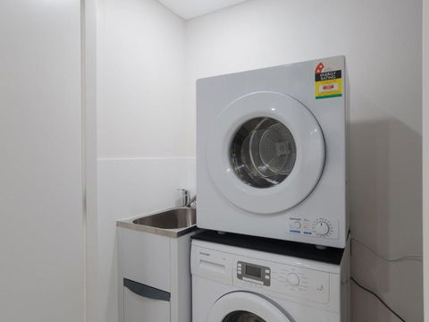 Unit 301 The Shoal 6 8 Bullecourt Street Air Con Walking To Local Shops & Beach - Northern Rivers Accommodation 3
