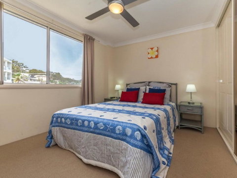 3 Sunset 11 Victoria Parade Stunning Unit Right Across From The Water - Northern Rivers Accommodation 2