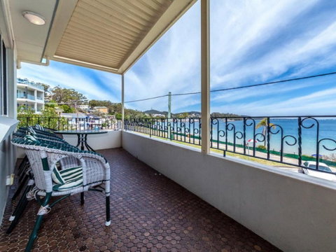 3 Sunset 11 Victoria Parade Stunning Unit Right Across From The Water - Northern Rivers Accommodation 3