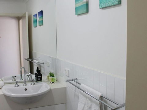 Seaspray Unit 7 Straight Across The Road From Main Beach Yamba - Northern Rivers Accommodation 1