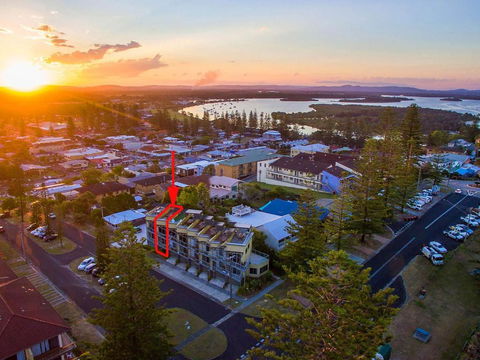 Seaspray Unit 7 Straight Across The Road From Main Beach Yamba - Northern Rivers Accommodation 4