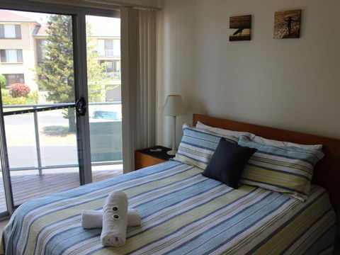 Seaspray Unit 7 Straight Across The Road From Main Beach Yamba - Northern Rivers Accommodation 5