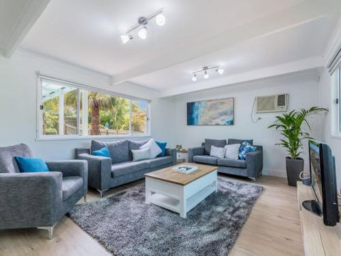 DRIFTAWAY ACROSS FROM SURF BEACH - Northern Rivers Accommodation 6