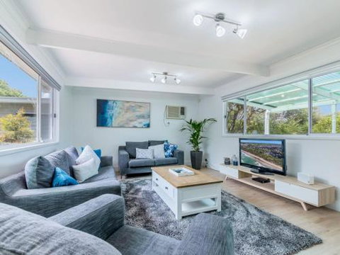 DRIFTAWAY ACROSS FROM SURF BEACH - Northern Rivers Accommodation 1