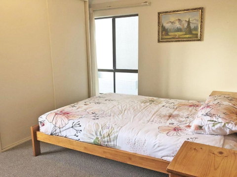 2 Tradewinds 110 Victoria Parade Fantastic Unit With Waterviews & Close To The Marina - Northern Rivers Accommodation 1
