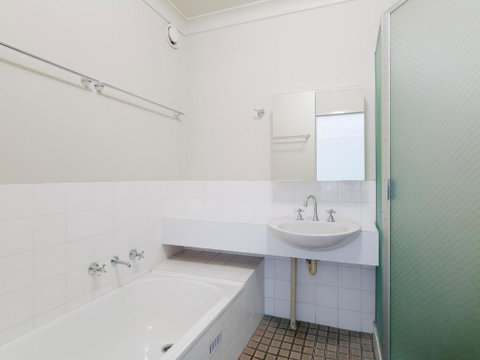 6 The Poplars 34 Magnus Street Fabulous Views & Pool In Complex - Northern Rivers Accommodation 4