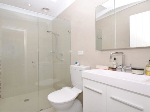 32 Bay Parklands 2 Gowrie Avenue Fantastic Unit With Air Conditioning Pool Tennis Court & Spa - Northern Rivers Accommodation 6
